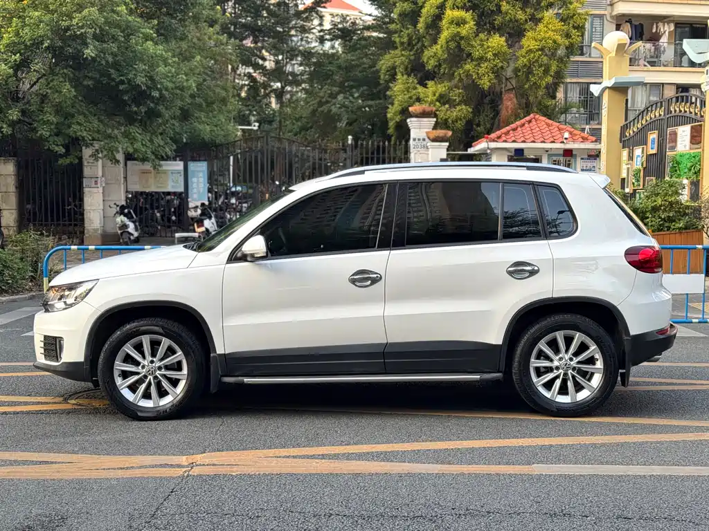 Volkswagen Volkswagen Tiguan 2015 1.8TSI Automatic 2WD Comfort Edition 2016 - thumbnail 16