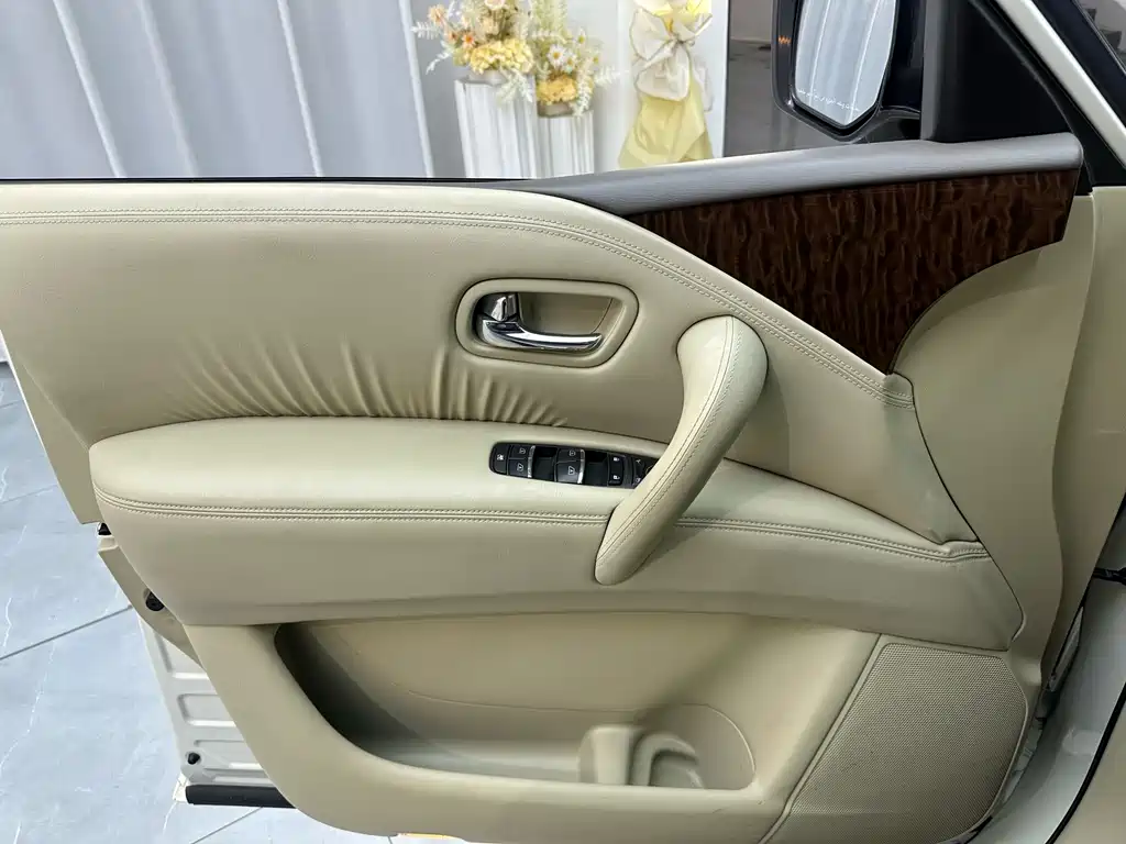 Nissan Nissan Patrol Y62 2018 4.0L Middle East Version 2020 - thumbnail 14