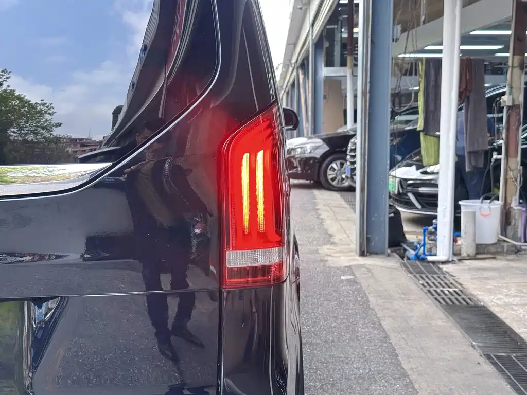 Mercedes-Benz Mercedes-Benz V-Class 2021 V 260 L Long Wheelbase Luxury Edition 2022 - thumbnail 7