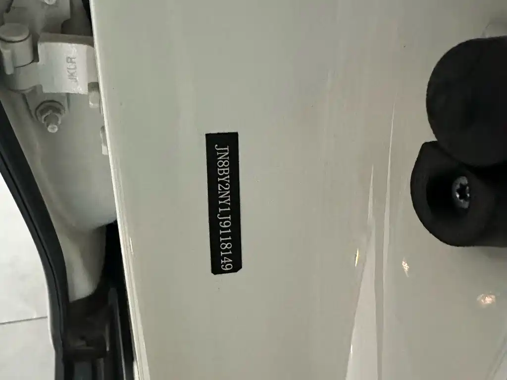 Nissan Nissan Patrol Y62 2018 4.0L Middle East Version 2020 - thumbnail 24