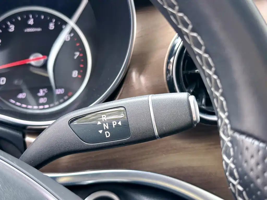 Mercedes-Benz Mercedes-Benz V-Class 2021 V 260 L Long Wheelbase Luxury Edition 2022 - thumbnail 26
