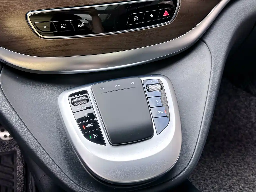 Mercedes-Benz Mercedes-Benz V-Class 2021 V 260 L Long Wheelbase Luxury Edition 2022 - thumbnail 27