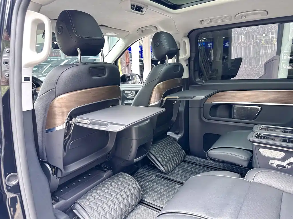 Mercedes-Benz Mercedes-Benz V-Class 2021 V 260 L Long Wheelbase Luxury Edition 2022 - thumbnail 30