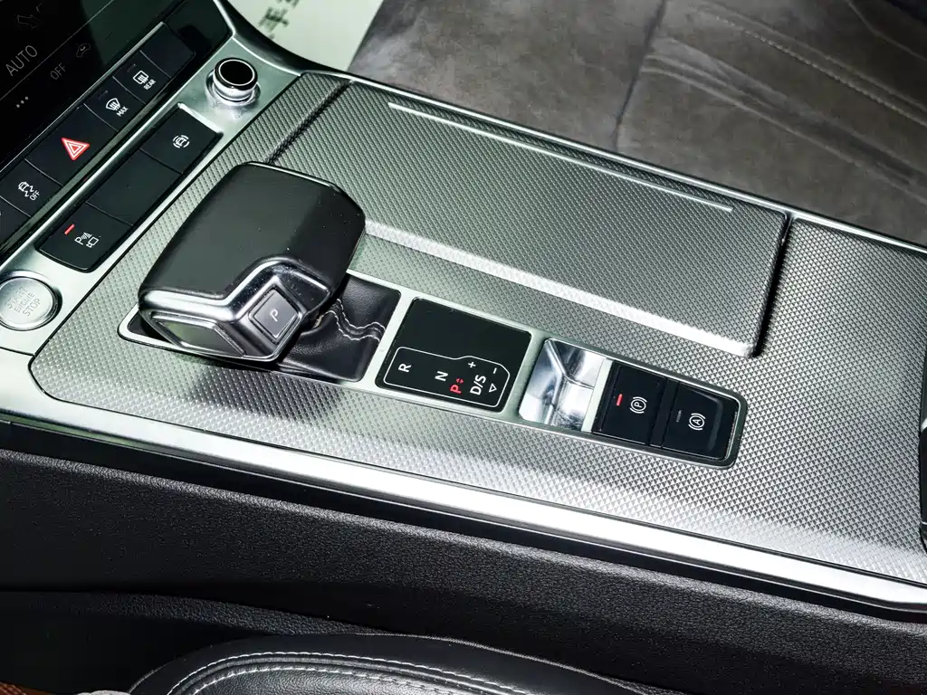 Audi Audi A6L 2020 40 TFSI Luxury Dynamic Edition 2020 - thumbnail 7