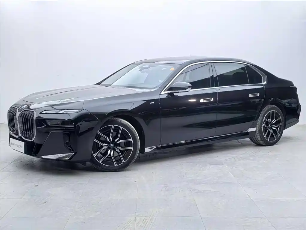 BMW BMW 7 Series 2023 735Li M Sport Package 2024