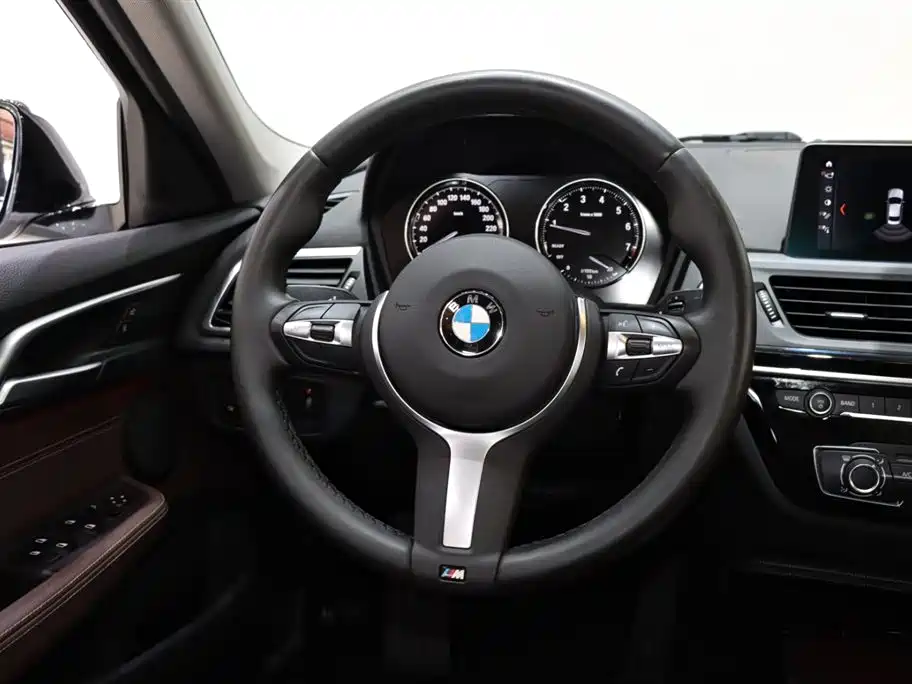 BMW BMW 1 Series 2020 120i M Sport Package 2020 - thumbnail 13