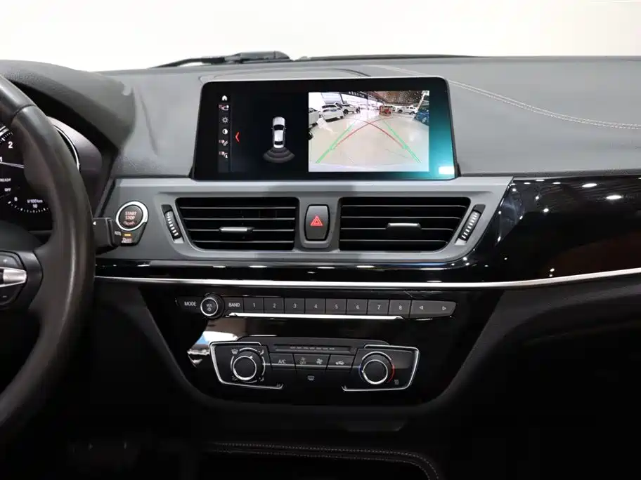 BMW BMW 1 Series 2020 120i M Sport Package 2020 - thumbnail 14