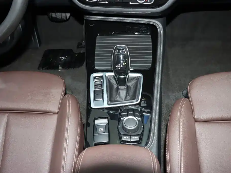 BMW BMW 1 Series 2020 120i M Sport Package 2020 - thumbnail 15