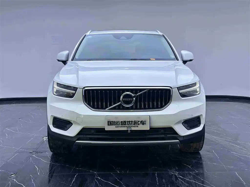 Volvo Volvo XC40 2022 T4 AWD Momentum 2022 - thumbnail 2