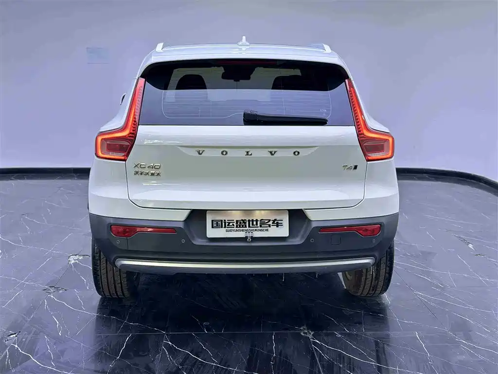 Volvo Volvo XC40 2022 T4 AWD Momentum 2022 - thumbnail 5