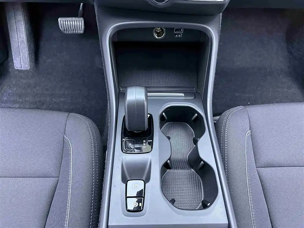 Volvo Volvo XC40 2022 T4 AWD Momentum 2022 - thumbnail 13