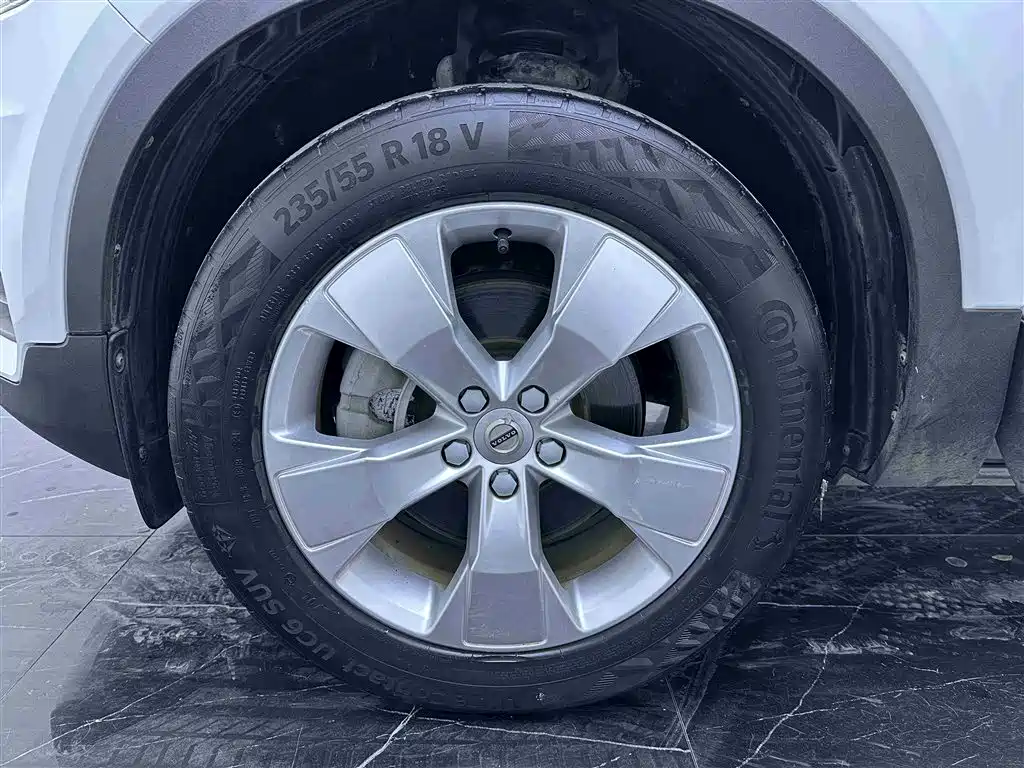 Volvo Volvo XC40 2022 T4 AWD Momentum 2022 - thumbnail 18