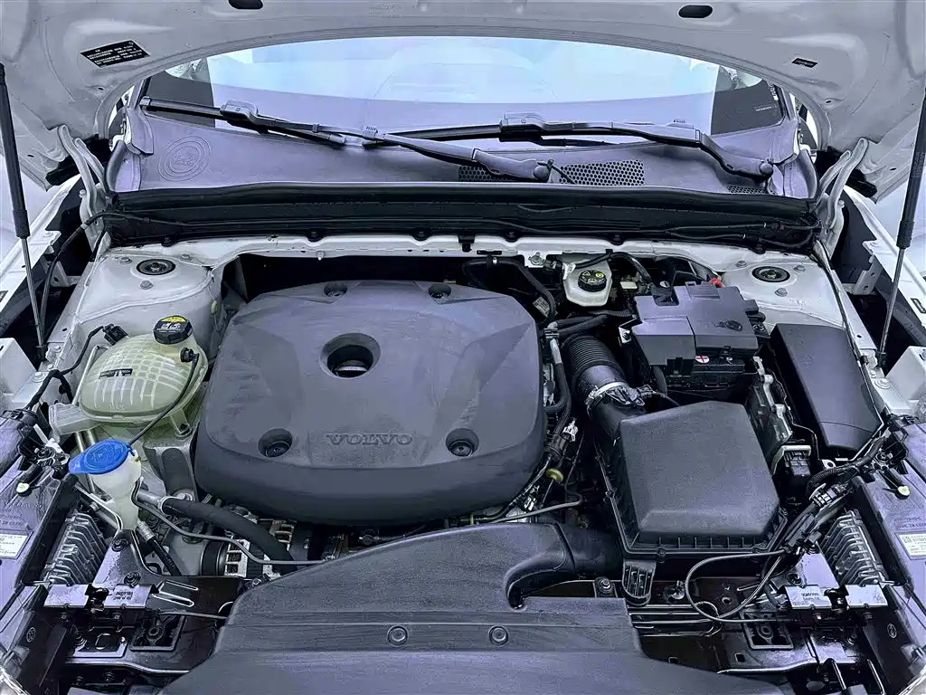 Volvo Volvo XC40 2022 T4 AWD Momentum 2022 - thumbnail 20