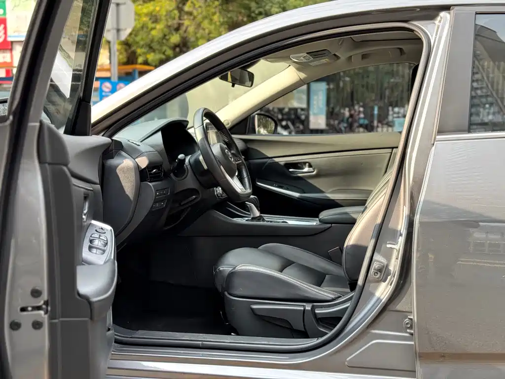 Nissan Nissan Sylphy 2023 1.6L CVT Comfort Edition 2023 - thumbnail 4