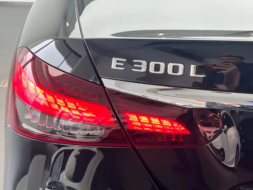 Mercedes-Benz Mercedes-Benz E-Class 2023 Model Year Facelift E 300 L Sport Luxury Edition 2023 - thumbnail 15