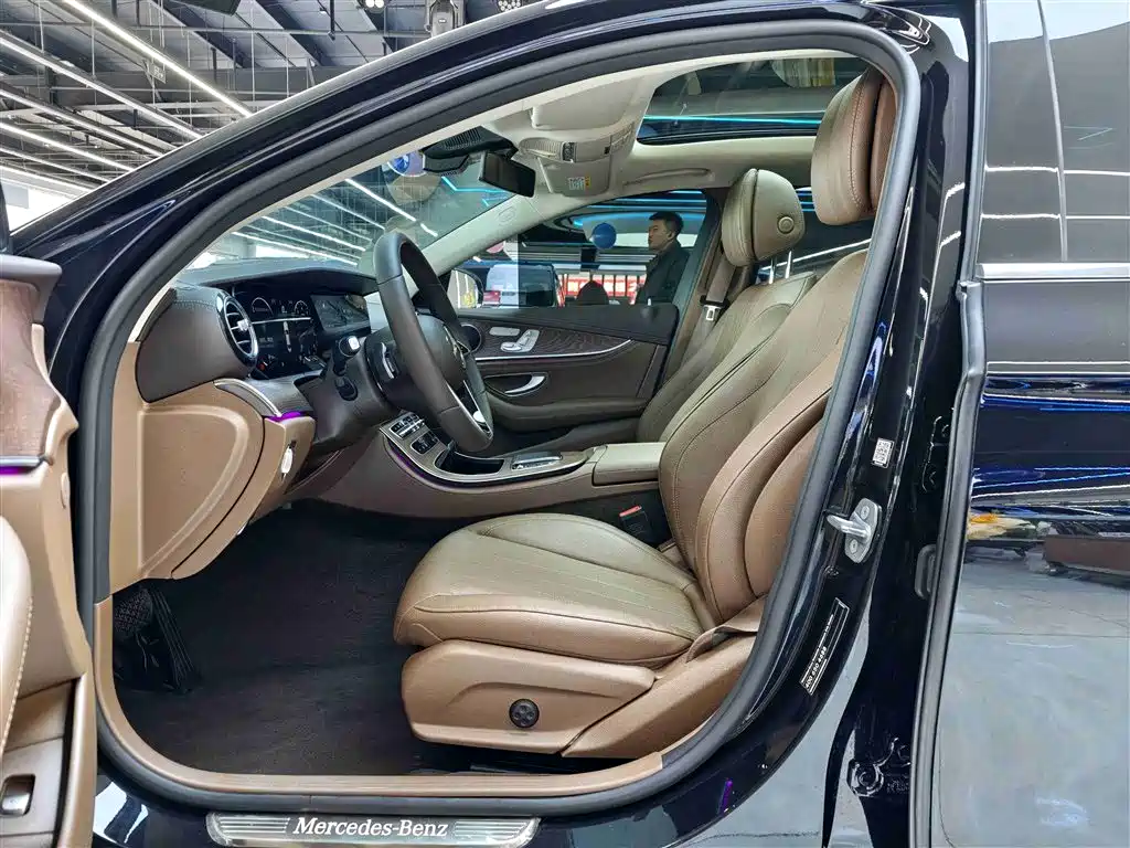 Mercedes-Benz Mercedes-Benz E-Class 2023 Facelift E 300 L Fashion Edition 2023 - thumbnail 4
