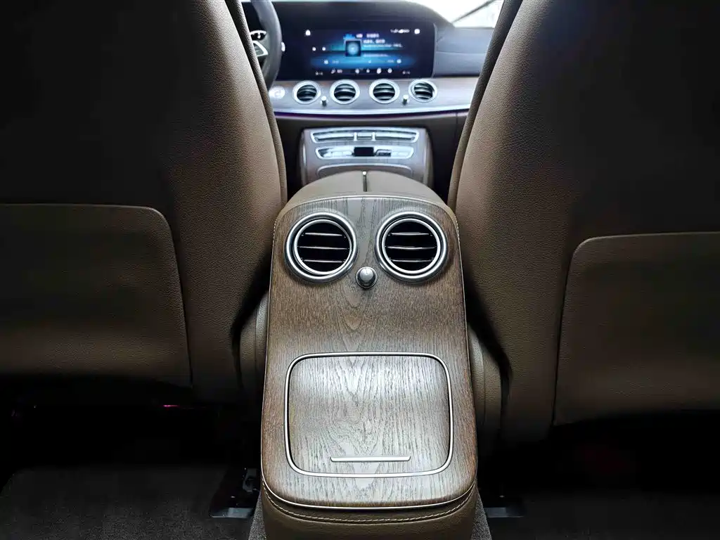Mercedes-Benz Mercedes-Benz E-Class 2023 Facelift E 300 L Fashion Edition 2023 - thumbnail 9