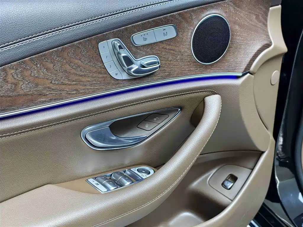 Mercedes-Benz Mercedes-Benz E-Class 2023 Facelift E 300 L Fashion Edition 2023 - thumbnail 16