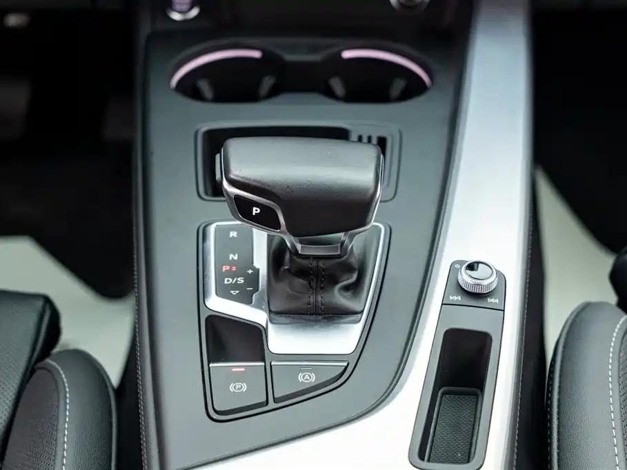 Audi Audi A4L 2020 40 TFSI Premium Dynamic Edition 2023 - thumbnail 14