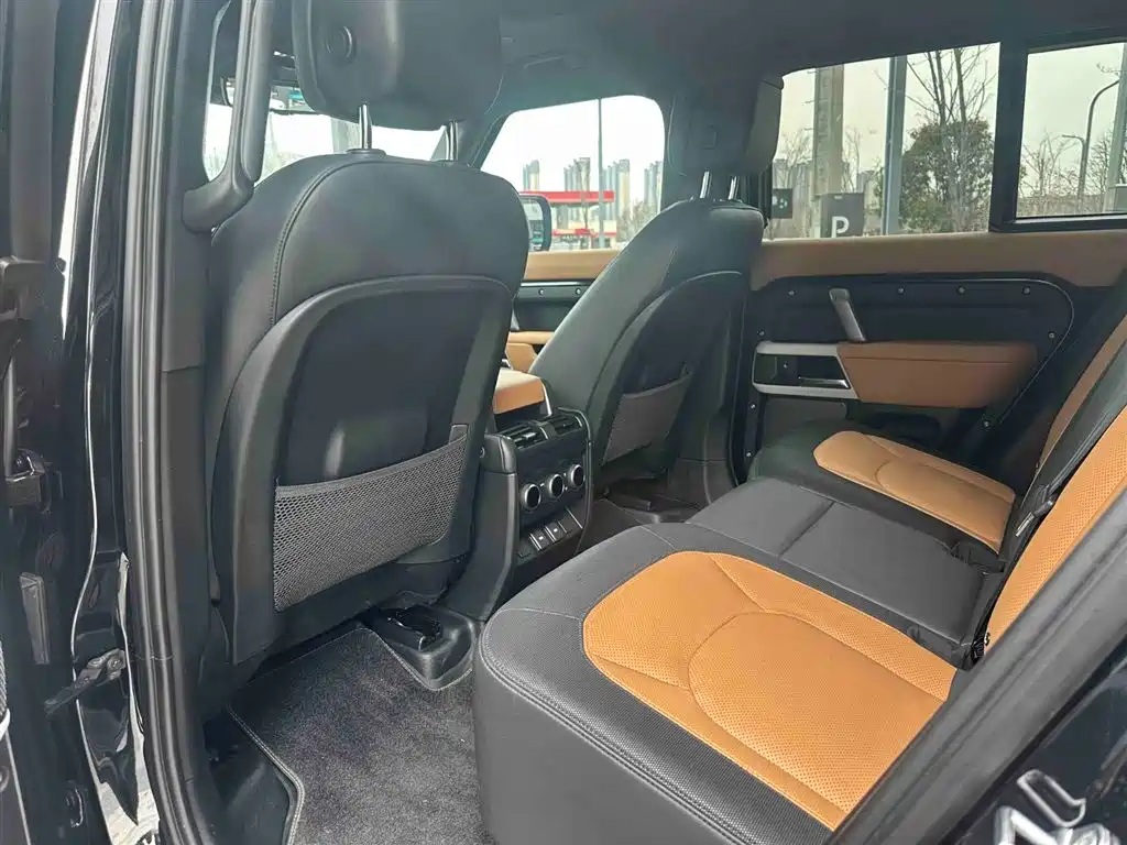 Land Rover Land Rover Defender 2023 Model Year Facelift 110 3.0T P400 X-DYNAMIC HSE 2023 - thumbnail 3