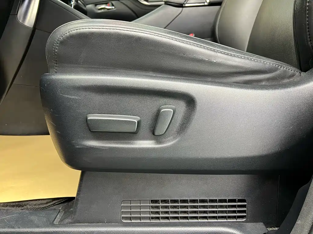 Toyota Toyota Alphard 2019 Dual Engine 2.5L HV Luxury Edition 2019 - thumbnail 8