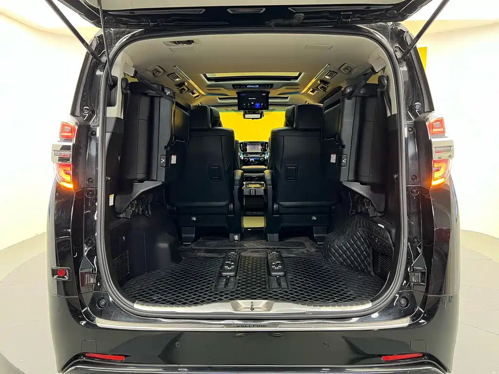 Toyota Toyota Alphard 2019 Dual Engine 2.5L HV Luxury Edition 2019 - thumbnail 22