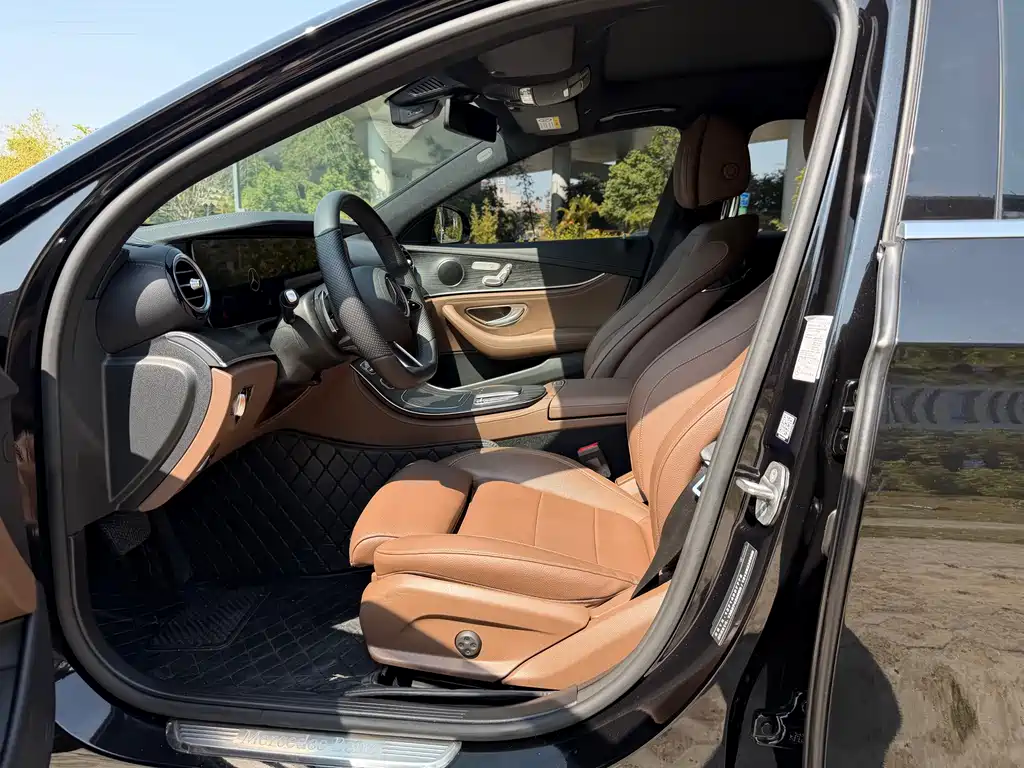 Mercedes-Benz Mercedes-Benz E-Class 2022 Model Year Facelift E 300 L Sport Style 2022 - thumbnail 4