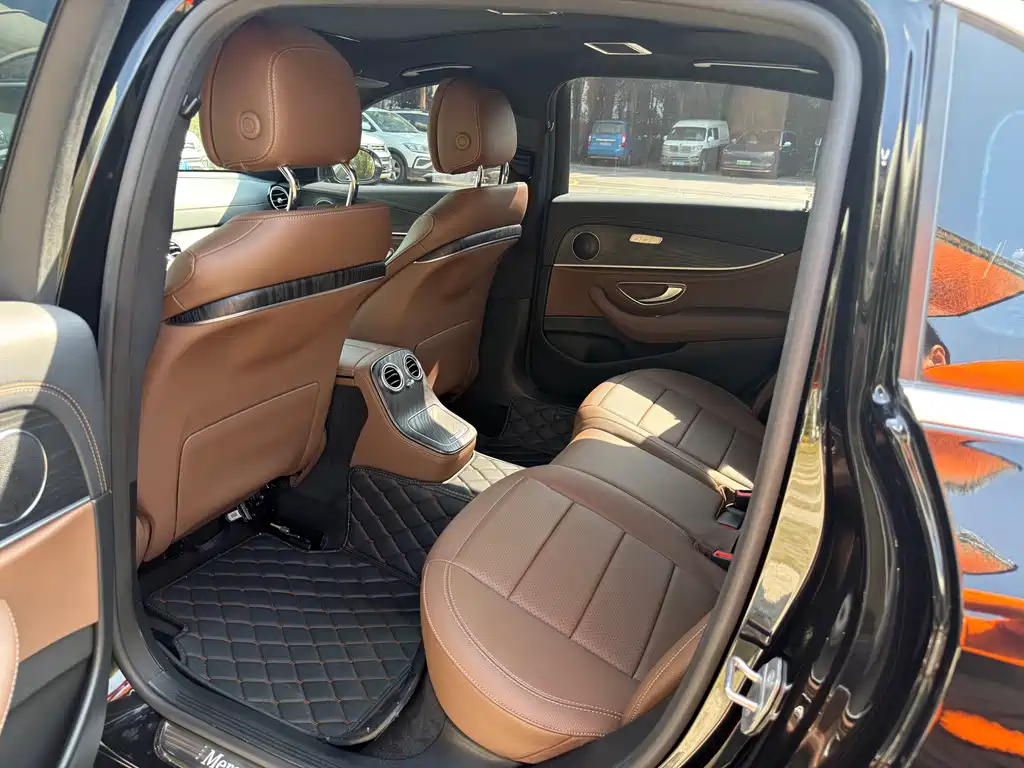 Mercedes-Benz Mercedes-Benz E-Class 2022 Model Year Facelift E 300 L Sport Style 2022 - thumbnail 5