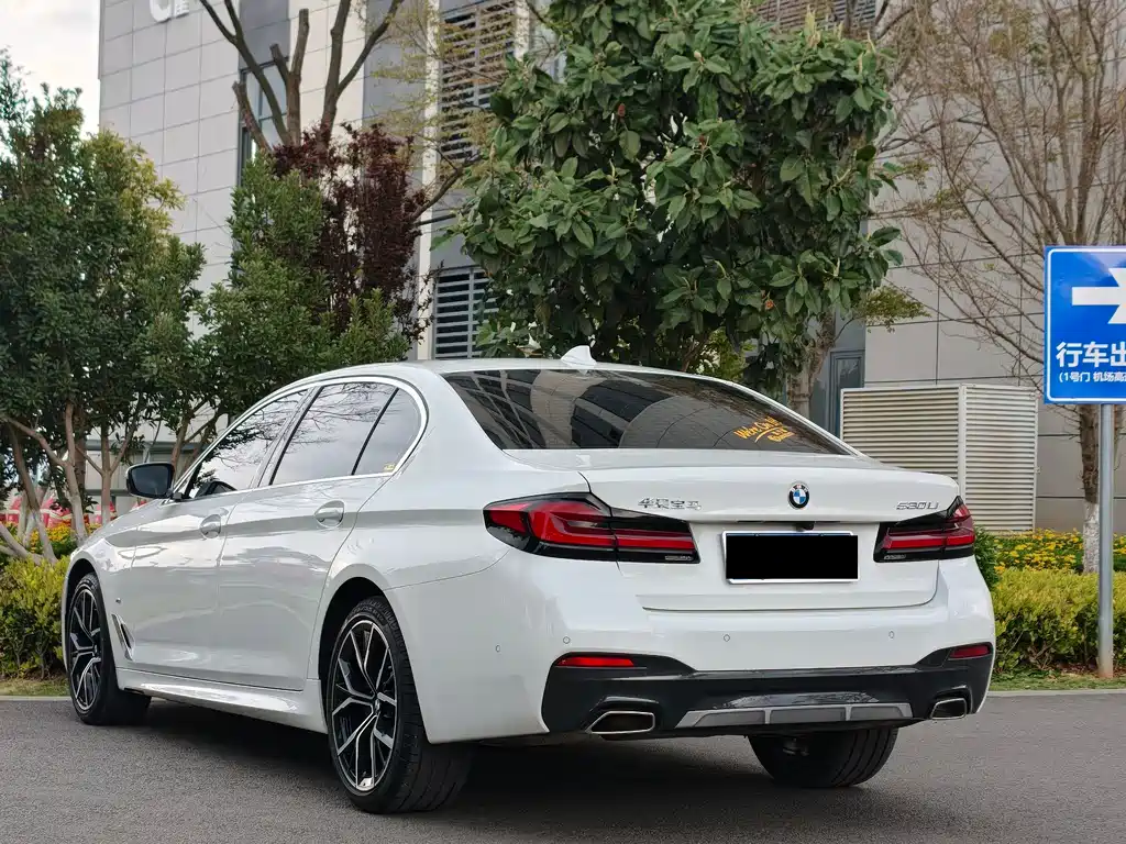 BMW BMW 5 Series 2022 530Li Luxury M Sport Package 2022 - thumbnail 4