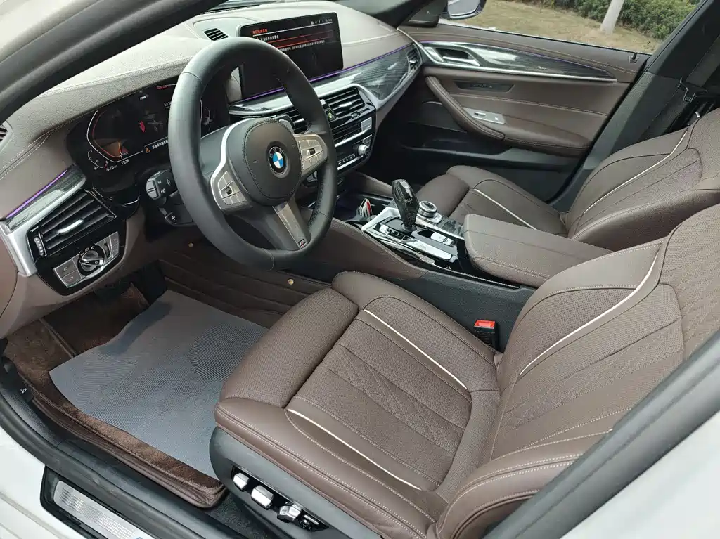 BMW BMW 5 Series 2022 530Li Luxury M Sport Package 2022 - thumbnail 9