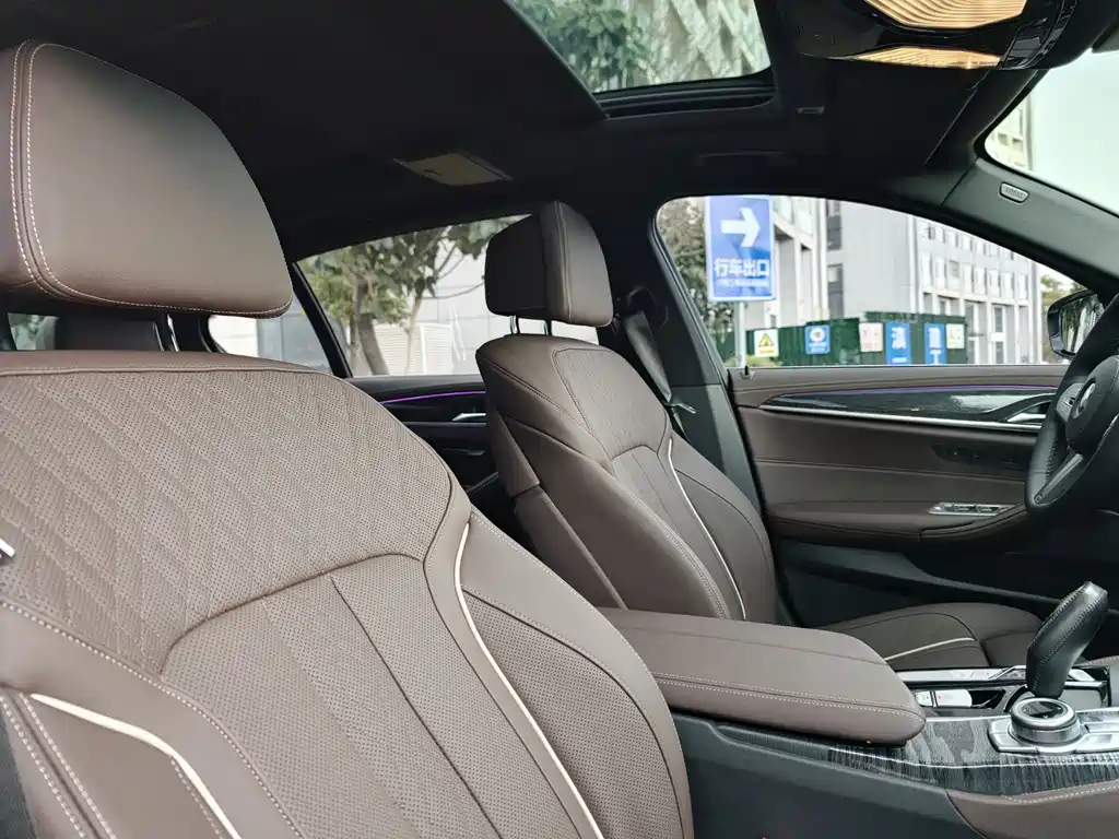 BMW BMW 5 Series 2022 530Li Luxury M Sport Package 2022 - thumbnail 20