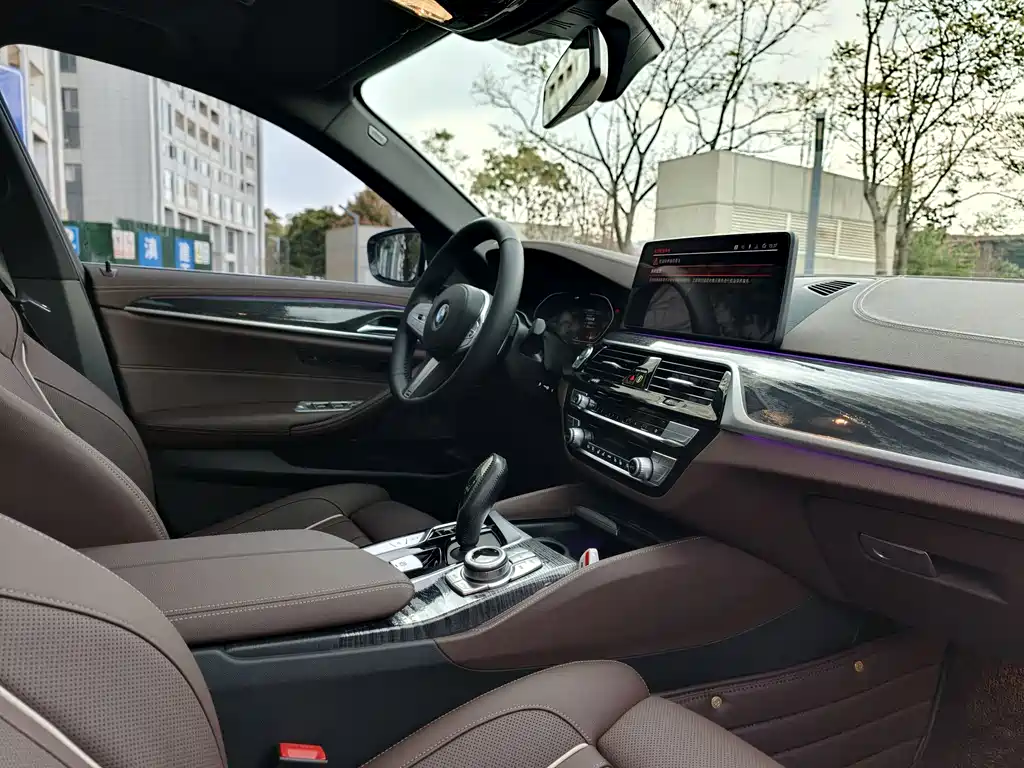 BMW BMW 5 Series 2022 530Li Luxury M Sport Package 2022 - thumbnail 21