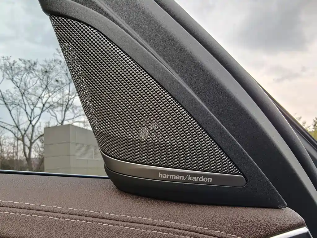 BMW BMW 5 Series 2022 530Li Luxury M Sport Package 2022 - thumbnail 30