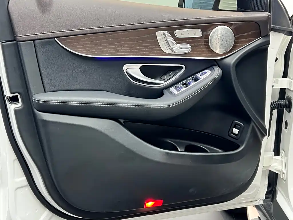 Mercedes-Benz Mercedes-Benz GLC 2022 GLC 300 L 4MATIC Sport Edition 2022 - thumbnail 5