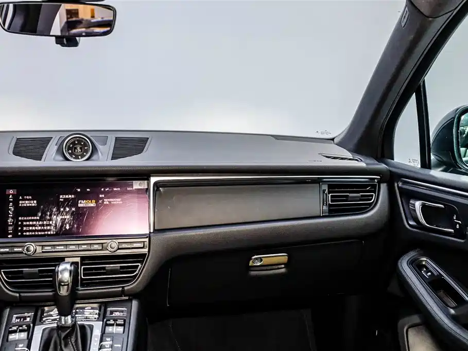 Porsche Porsche Macan 2020 Macan 2.0T 2019 - thumbnail 23