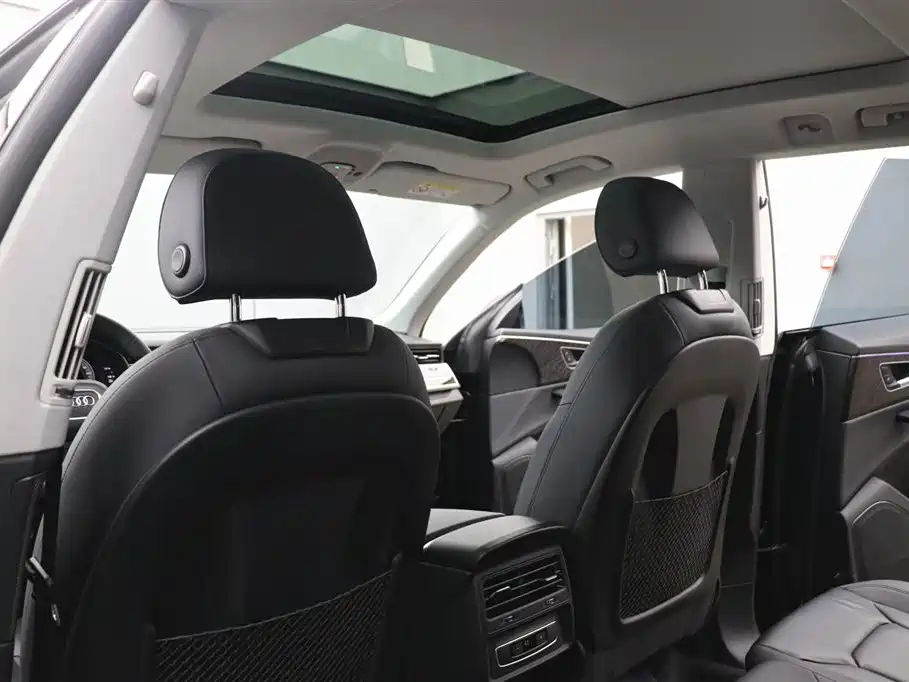 Audi Audi Q8 2021 45 TFSI Luxury Elegant Model 2022 - thumbnail 20