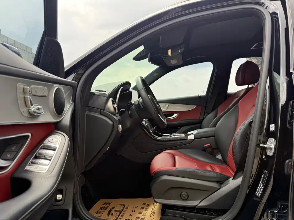 Mercedes-Benz Mercedes-Benz GLC 2021 GLC 260 L 4MATIC Dynamic Model 2021 - thumbnail 4