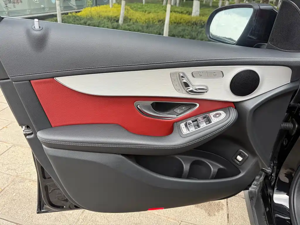 Mercedes-Benz Mercedes-Benz GLC 2021 GLC 260 L 4MATIC Dynamic Model 2021 - thumbnail 17