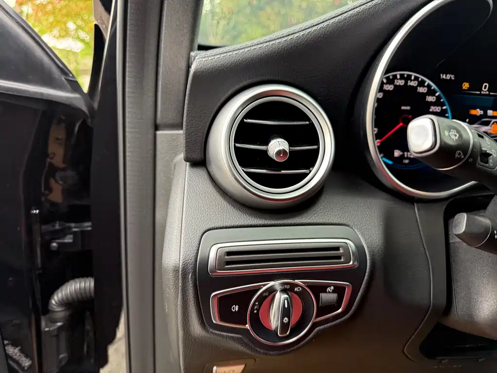 Mercedes-Benz Mercedes-Benz GLC 2021 GLC 260 L 4MATIC Dynamic Model 2021 - thumbnail 21