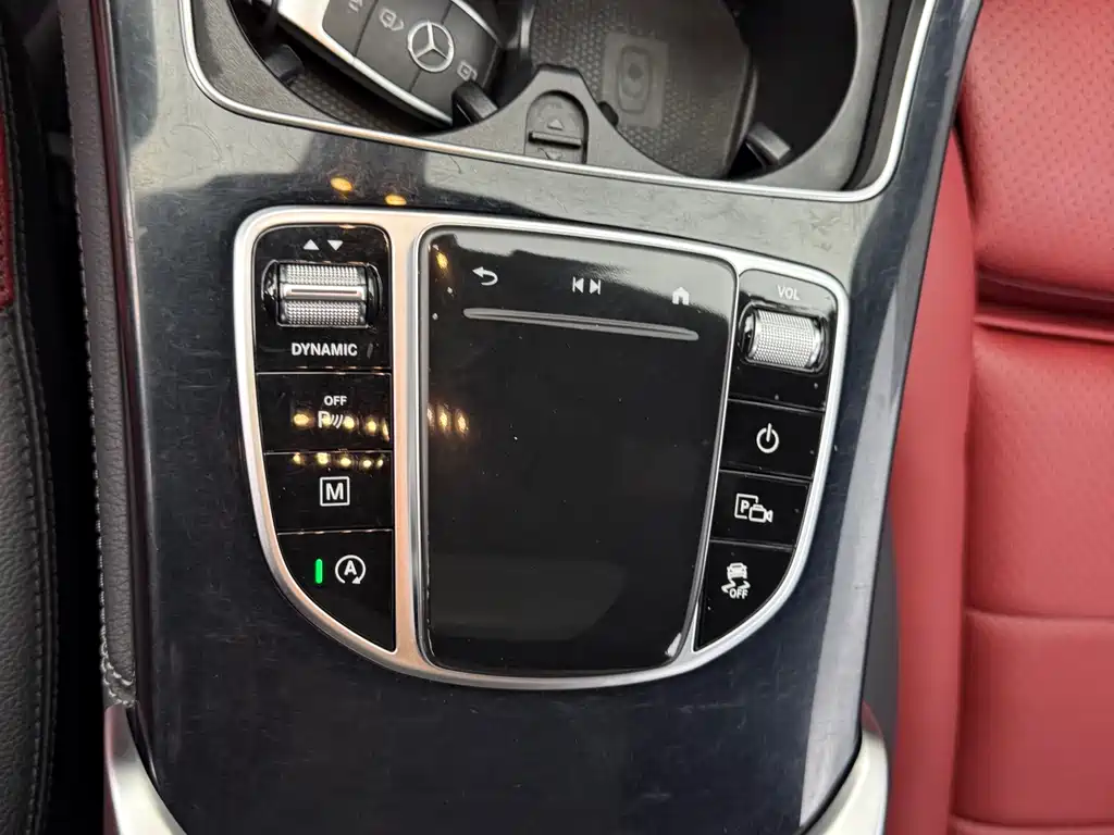 Mercedes-Benz Mercedes-Benz GLC 2021 GLC 260 L 4MATIC Dynamic Model 2021 - thumbnail 26
