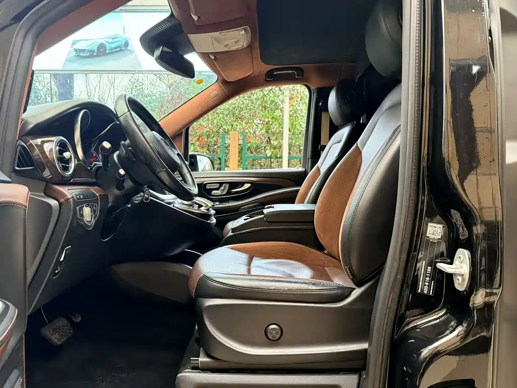 Mercedes-Benz Mercedes-Benz V-Class 2018 V 260 L Exclusive Long Wheelbase Edition Euro V 2019 - thumbnail 16