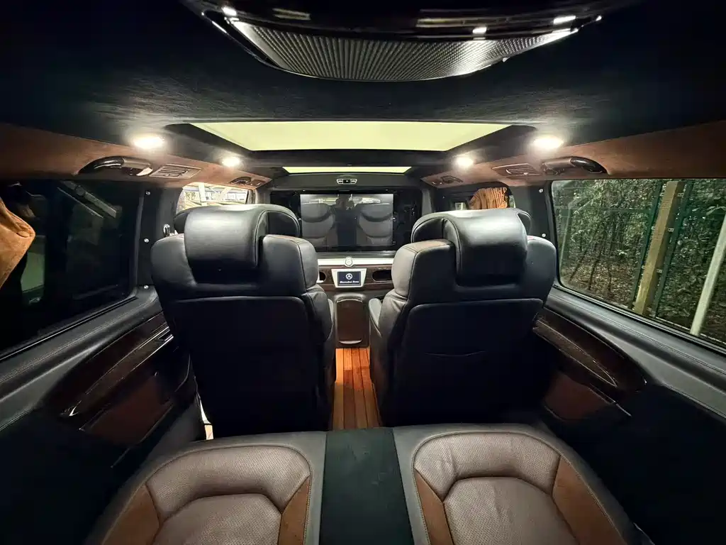 Mercedes-Benz Mercedes-Benz V-Class 2018 V 260 L Exclusive Long Wheelbase Edition Euro V 2019 - thumbnail 18