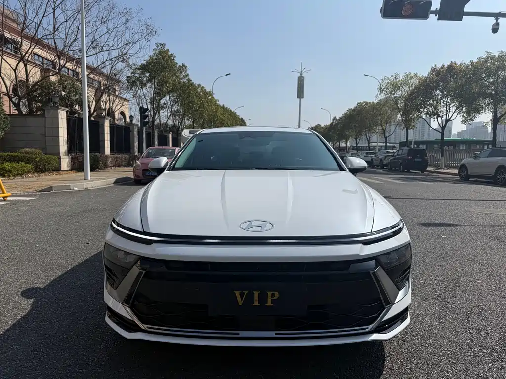 Hyundai Hyundai Sonata 2024 1.5T Pro 2025 - thumbnail 2