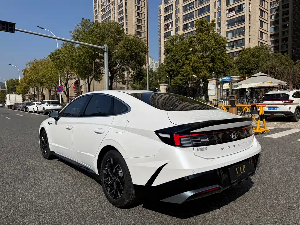 Hyundai Hyundai Sonata 2024 1.5T Pro 2025 - thumbnail 6