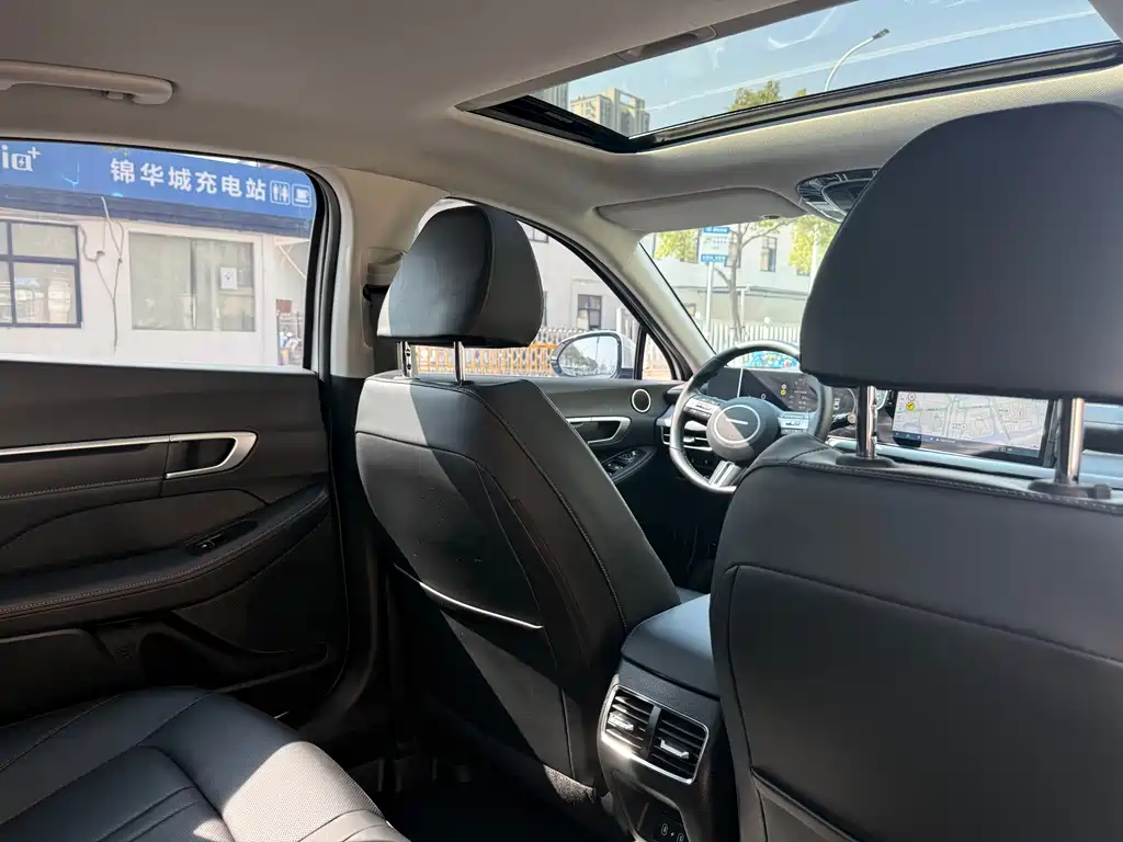 Hyundai Hyundai Sonata 2024 1.5T Pro 2025 - thumbnail 18