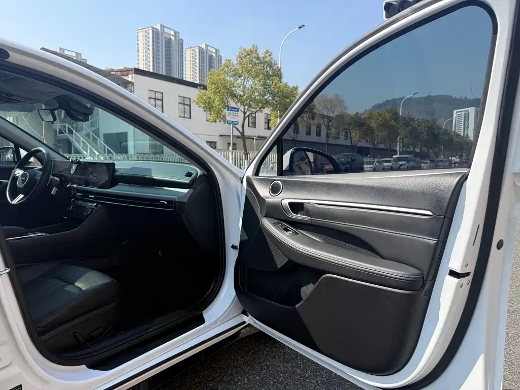 Hyundai Hyundai Sonata 2024 1.5T Pro 2025 - thumbnail 19