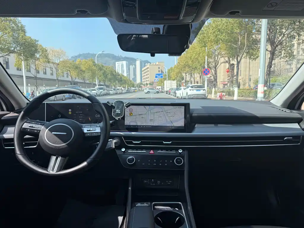 Hyundai Hyundai Sonata 2024 1.5T Pro 2025 - thumbnail 28