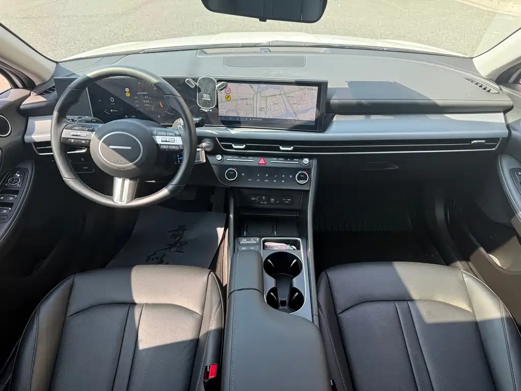 Hyundai Hyundai Sonata 2024 1.5T Pro 2025 - thumbnail 29