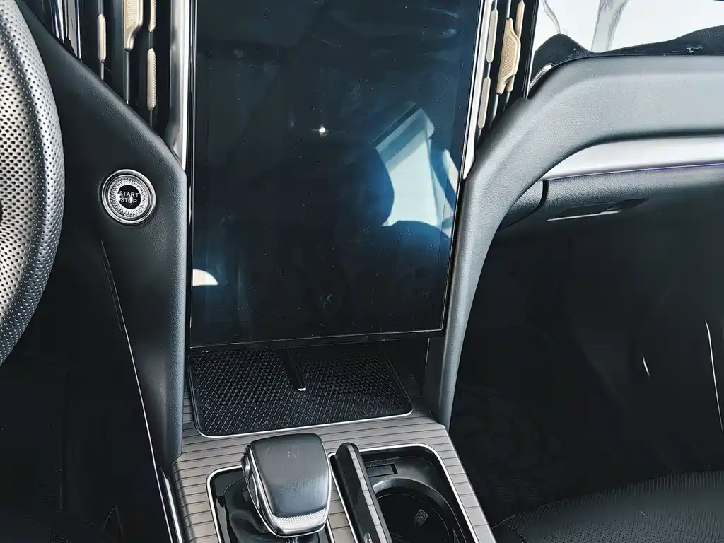 Hongqi Hongqi HS7 2024 2.0T Automatic AWD Flag Enjoyment Edition Six Seats 2024 - thumbnail 8