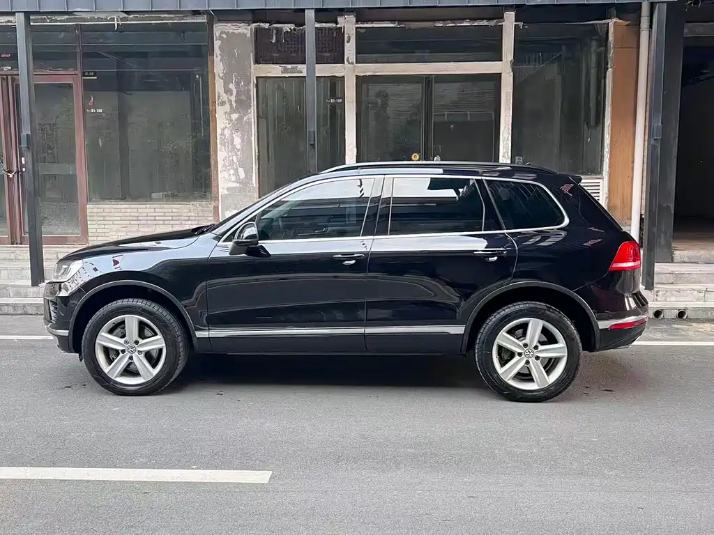 Volkswagen Volkswagen Touareg 2017 3.0TSI Outdoor Edition 2018 - thumbnail 4